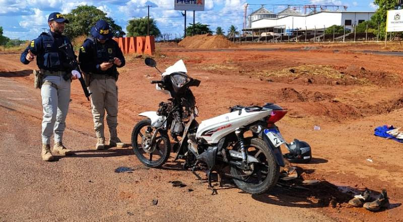 Situação em que ficou a motocicleta - Foto: AF Notícias 